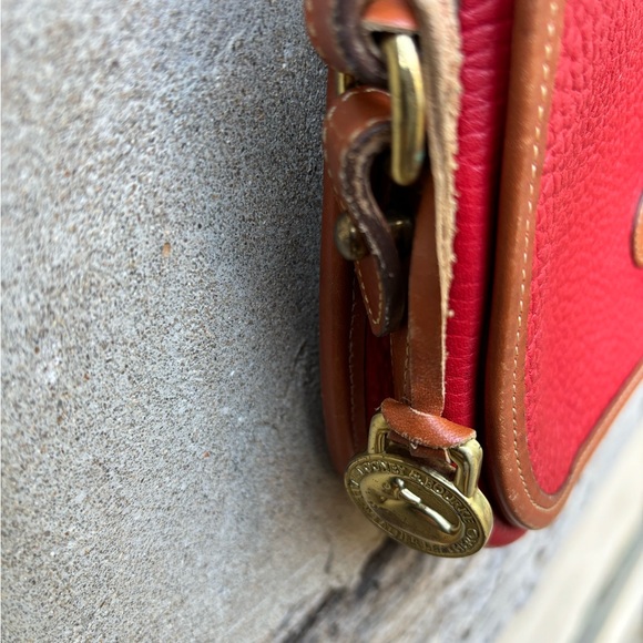 Dooney & Bourke Vintage Red Leather Crossbody/Shoulder Bag - Picture 6 of 15